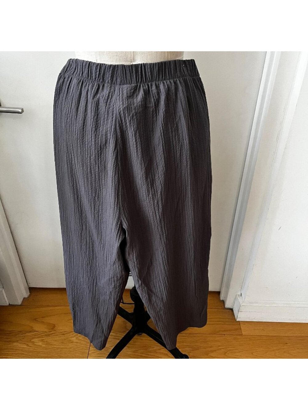 HABITAT Gray Rayon Blend Lagenlook‎ Crop Pull on Pants Size Medium